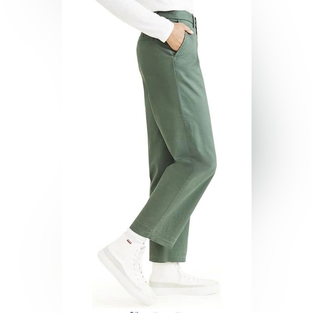 NWT Dockers Women's Straight Fit High Rise Weekend Chino Pants
